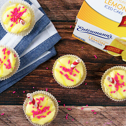 For a sweet and sour spring treat, try transforming our Lemon Iced Cake into these adorable Pink Lemonade Cupcakes!